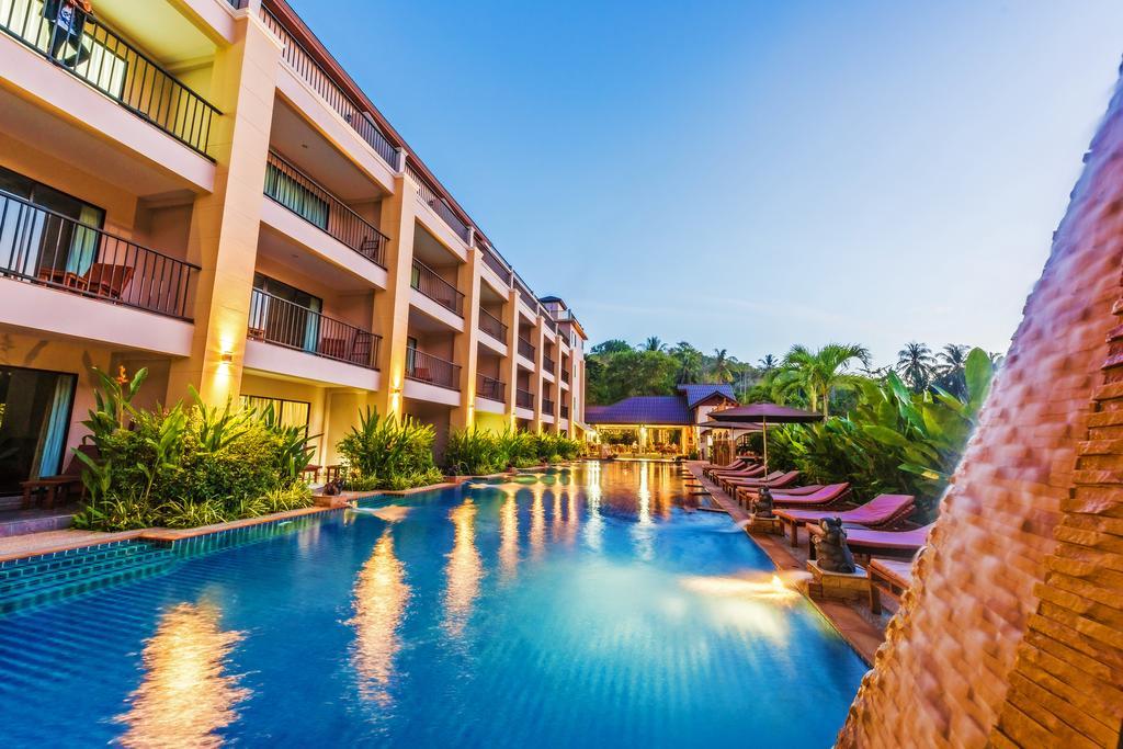 The Windmill Phuket Hotel Rawai Exterior foto