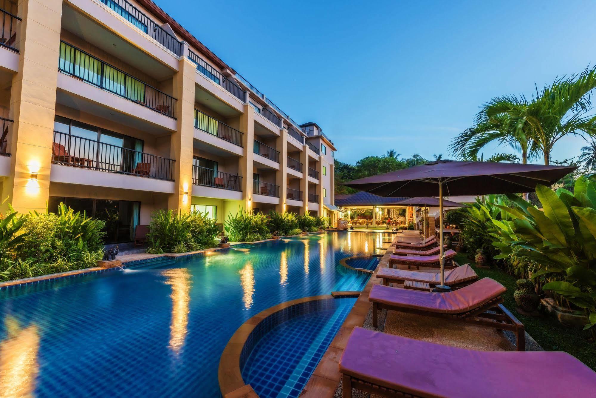 The Windmill Phuket Hotel Rawai Exterior foto