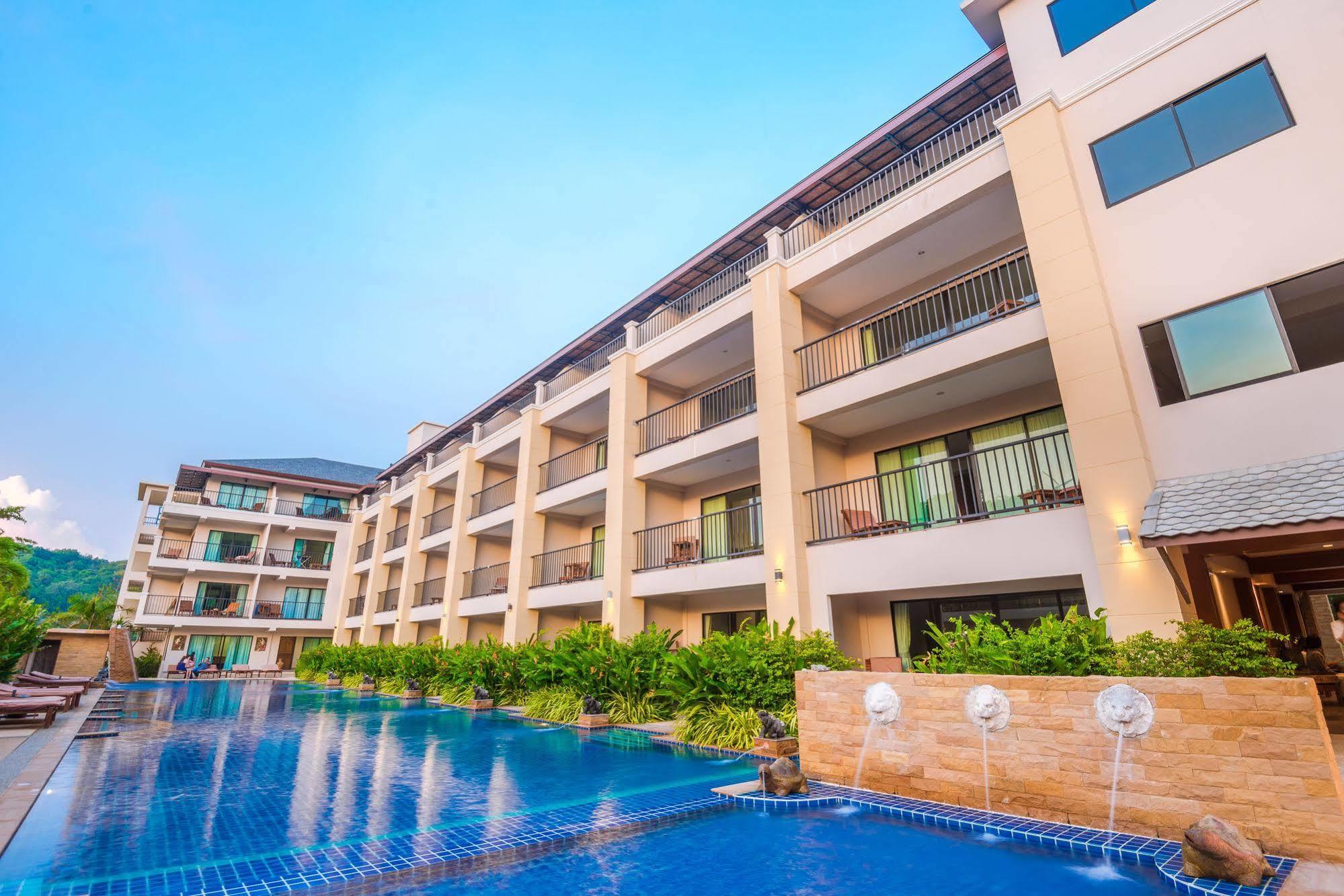 The Windmill Phuket Hotel Rawai Exterior foto